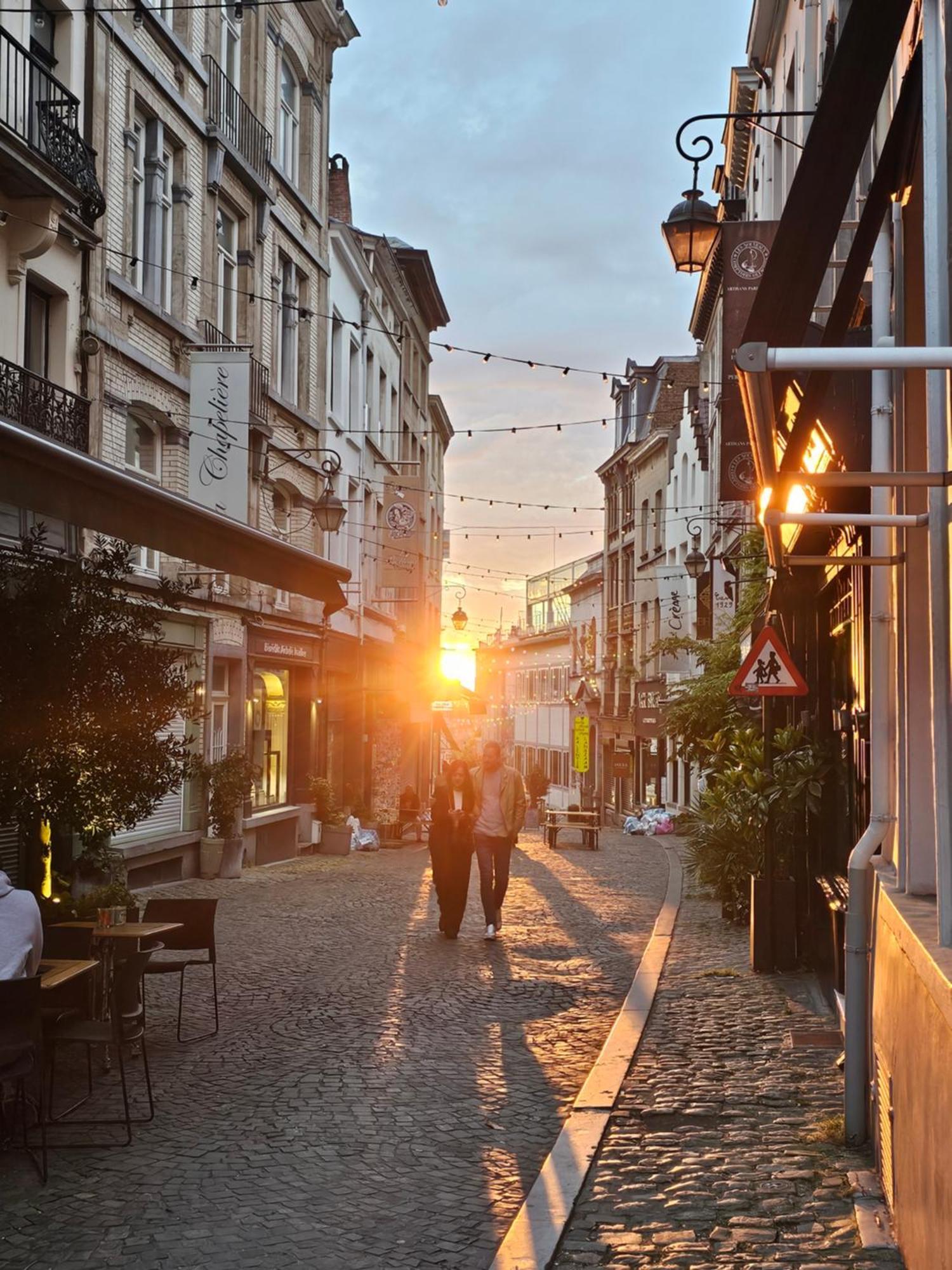 Nhà khách Centre Petite Privee Au Sablon ! *