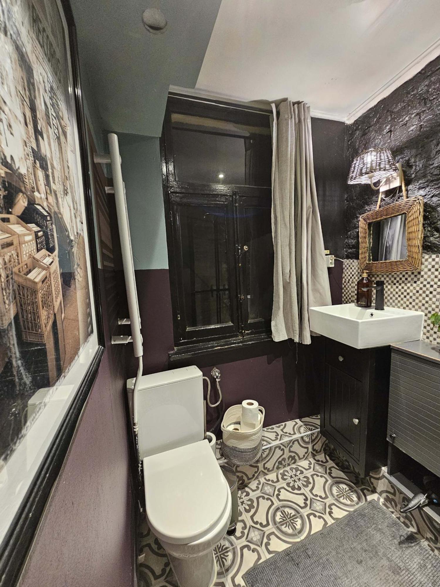 Centre Petite Privee Au Sablon ! Guest house