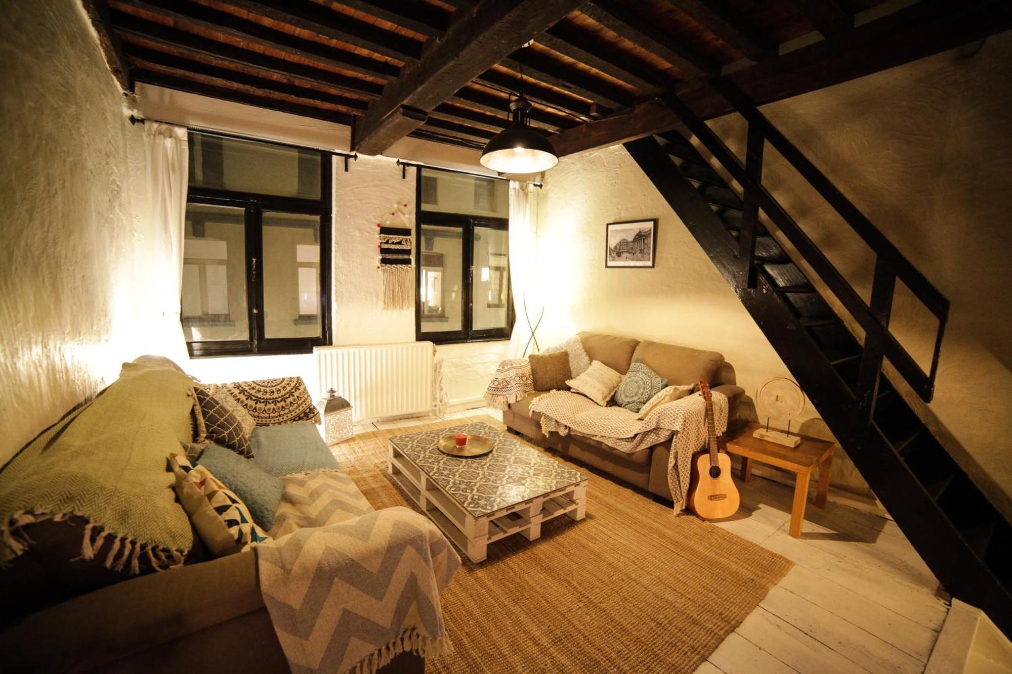 Centre Petite Privee Au Sablon ! Guest house *